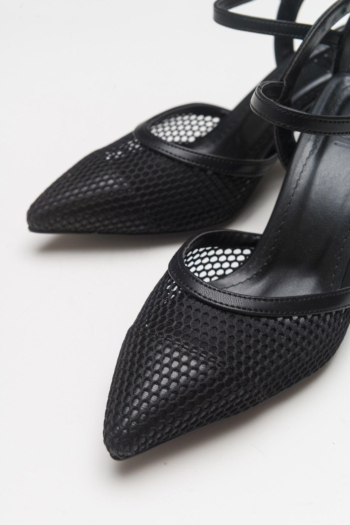 Chic - Black Heeled Shoe – detail view showing leather, black, SimmiUnique