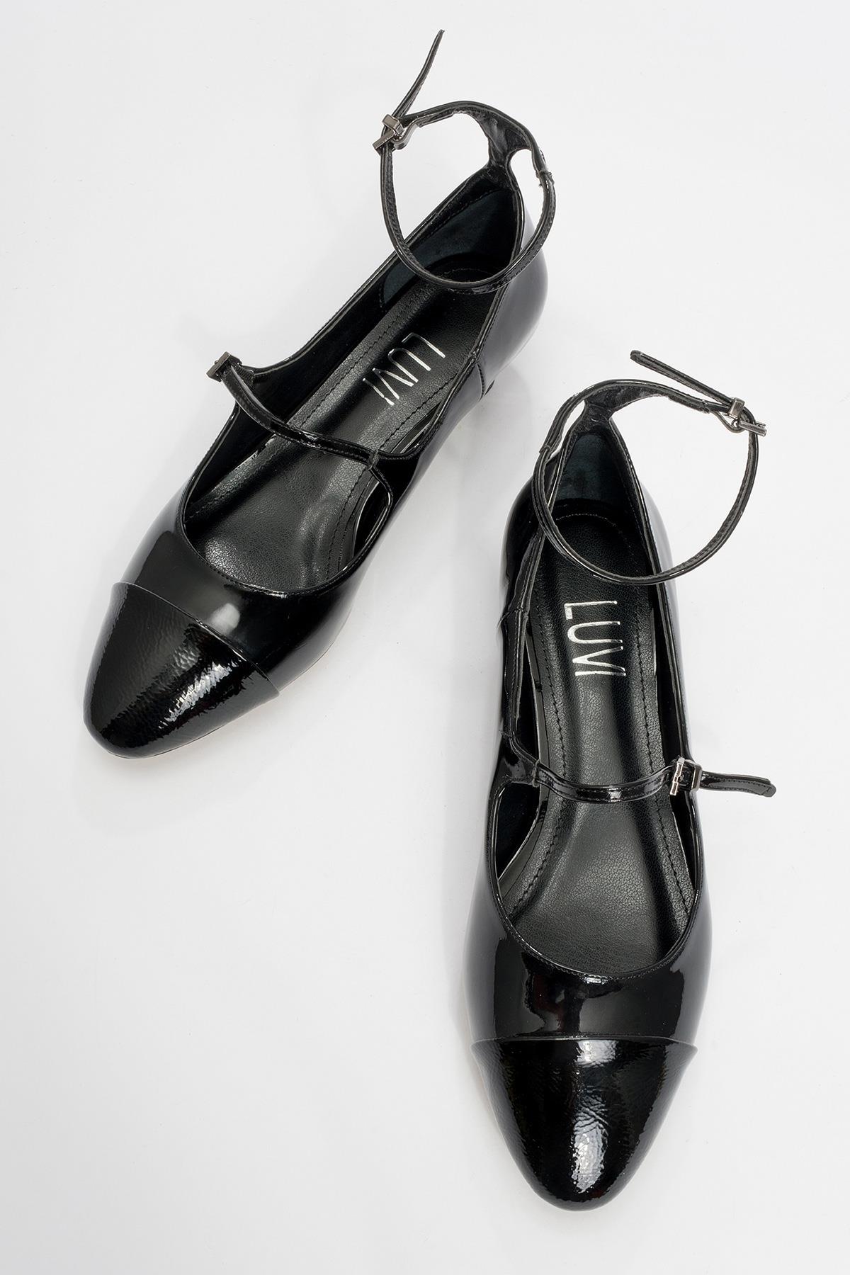 Uster - Black Patent Low Block Heel Shoe – side view showing leather, black, SimmiUnique