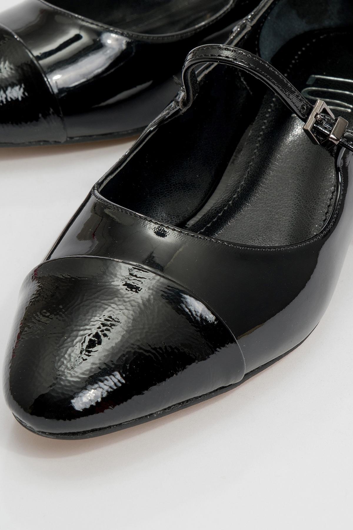 Uster - Black Patent Low Block Heel Shoe – detail view showing leather, black, SimmiUnique