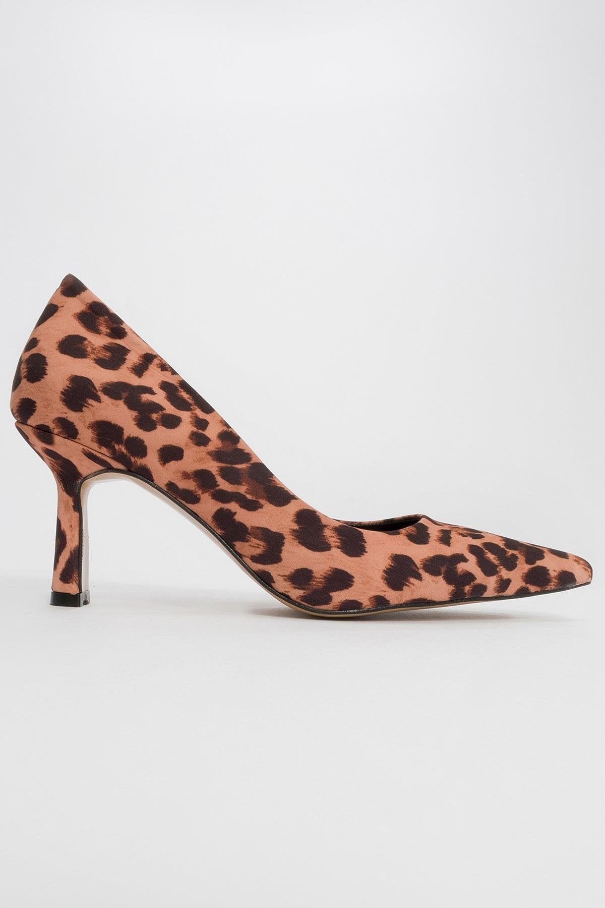 Calse - Black And Yellow Patterned Heeled Shoe – heel view showing leather, black, SimmiUnique
