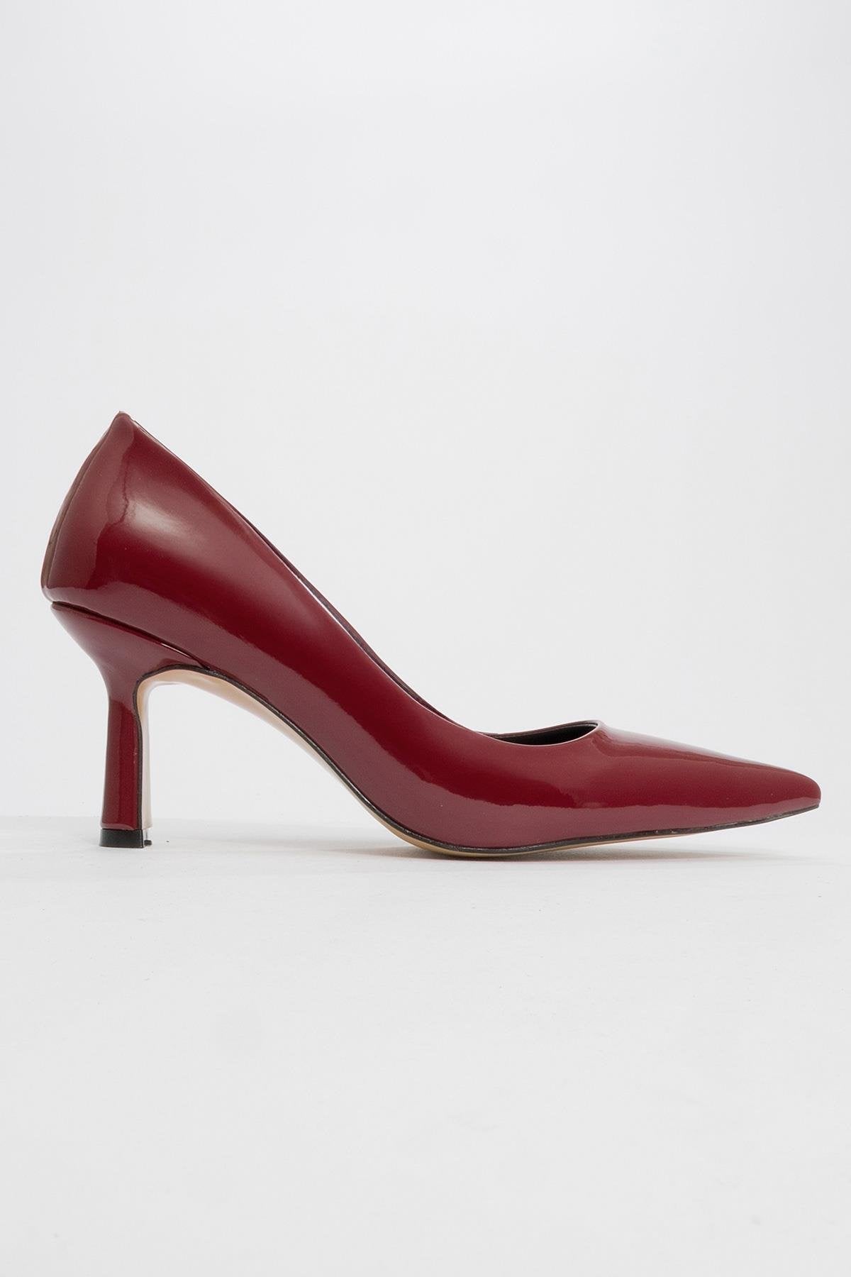 Calse - Burgundy Patent Heeled Shoe – heel view showing leather, SimmiUnique