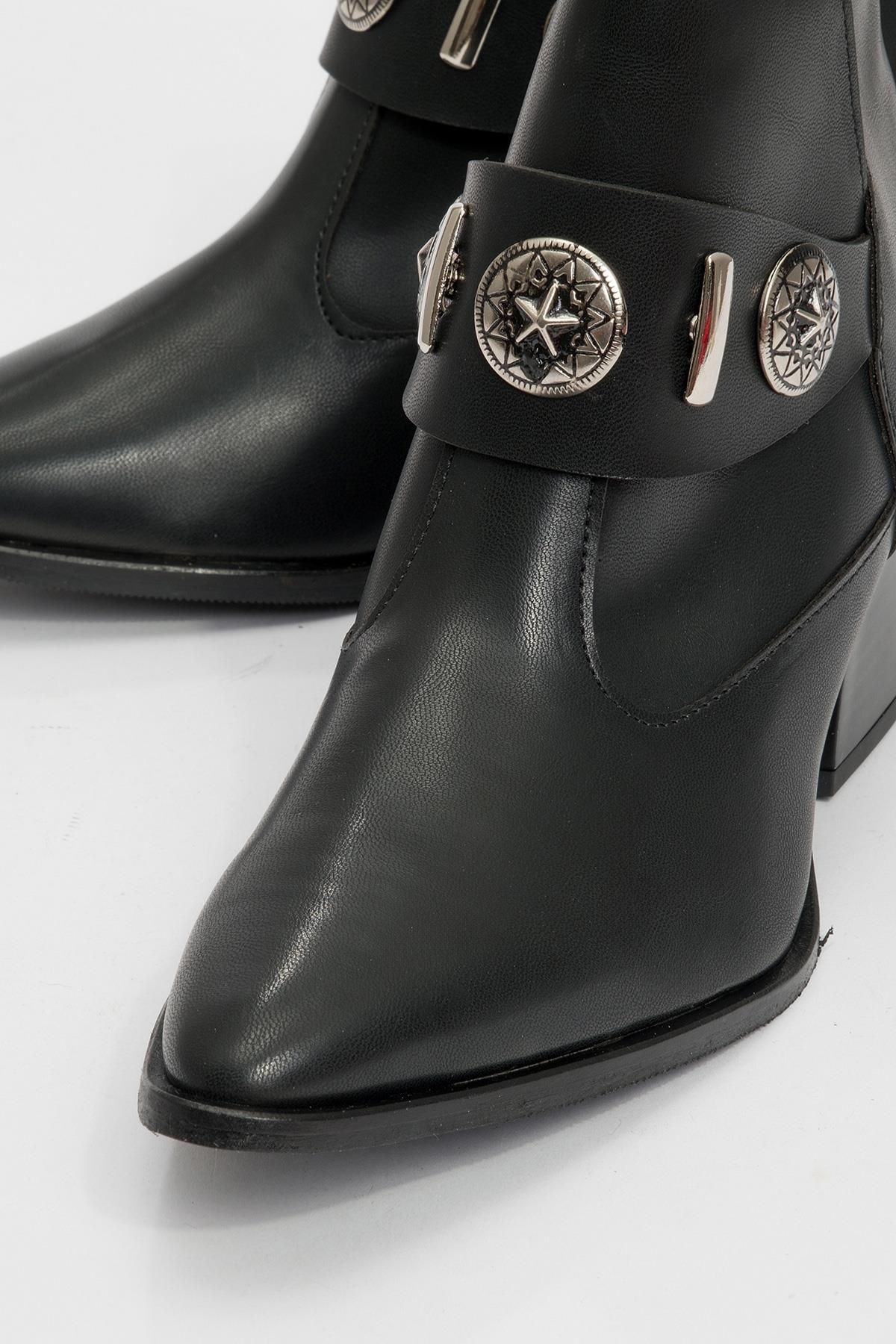 Kenda Black Buckle Block Heel Boot – detail view showing leather, black, red, SimmiUnique