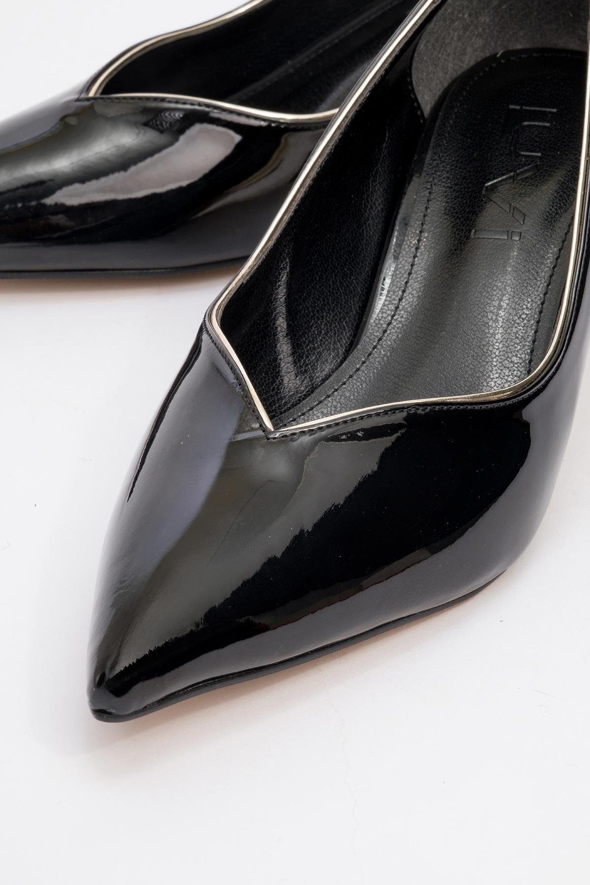 Eupho - Black Patent Low Heel Pump – detail view showing leather, black, SimmiUnique