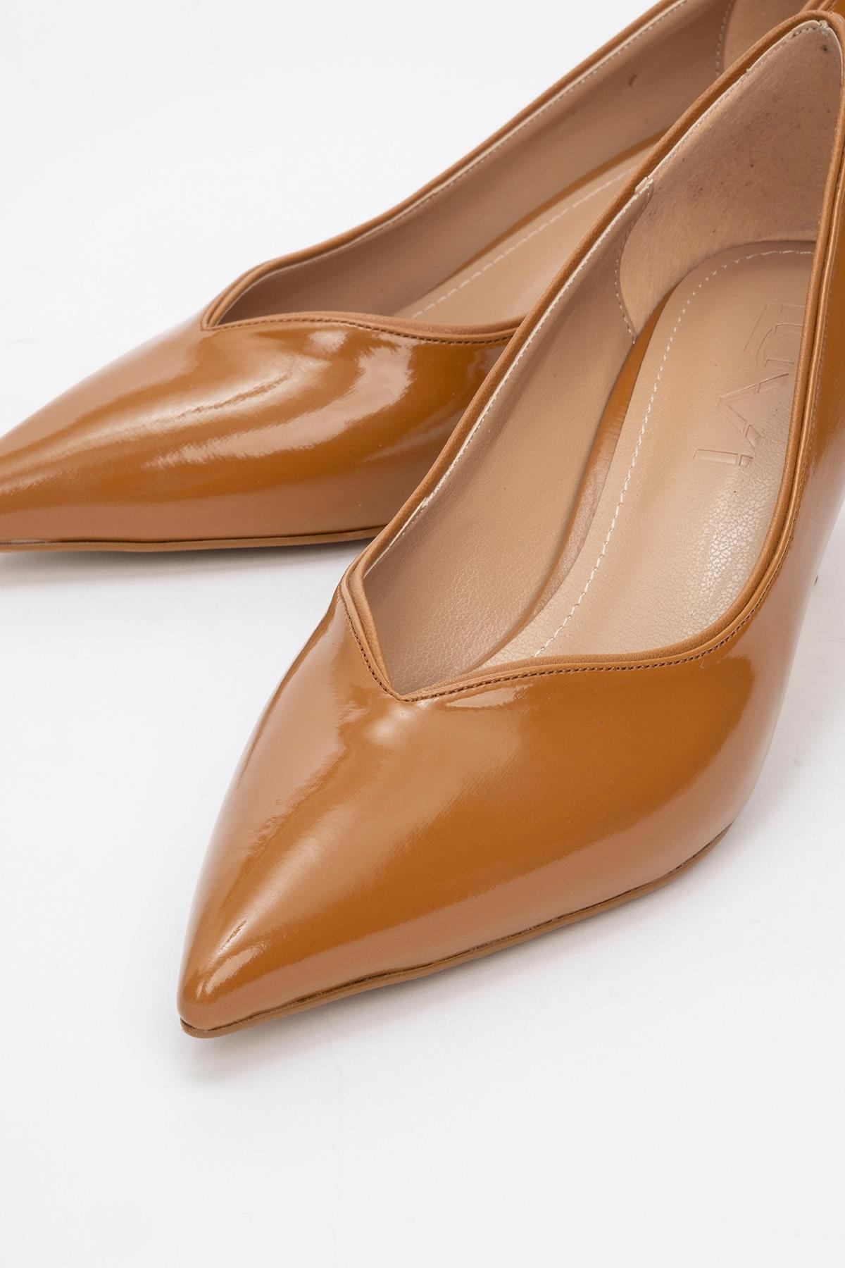 Eupho - Cognac Patent Low Heel Pump – detail view showing leather, SimmiUnique