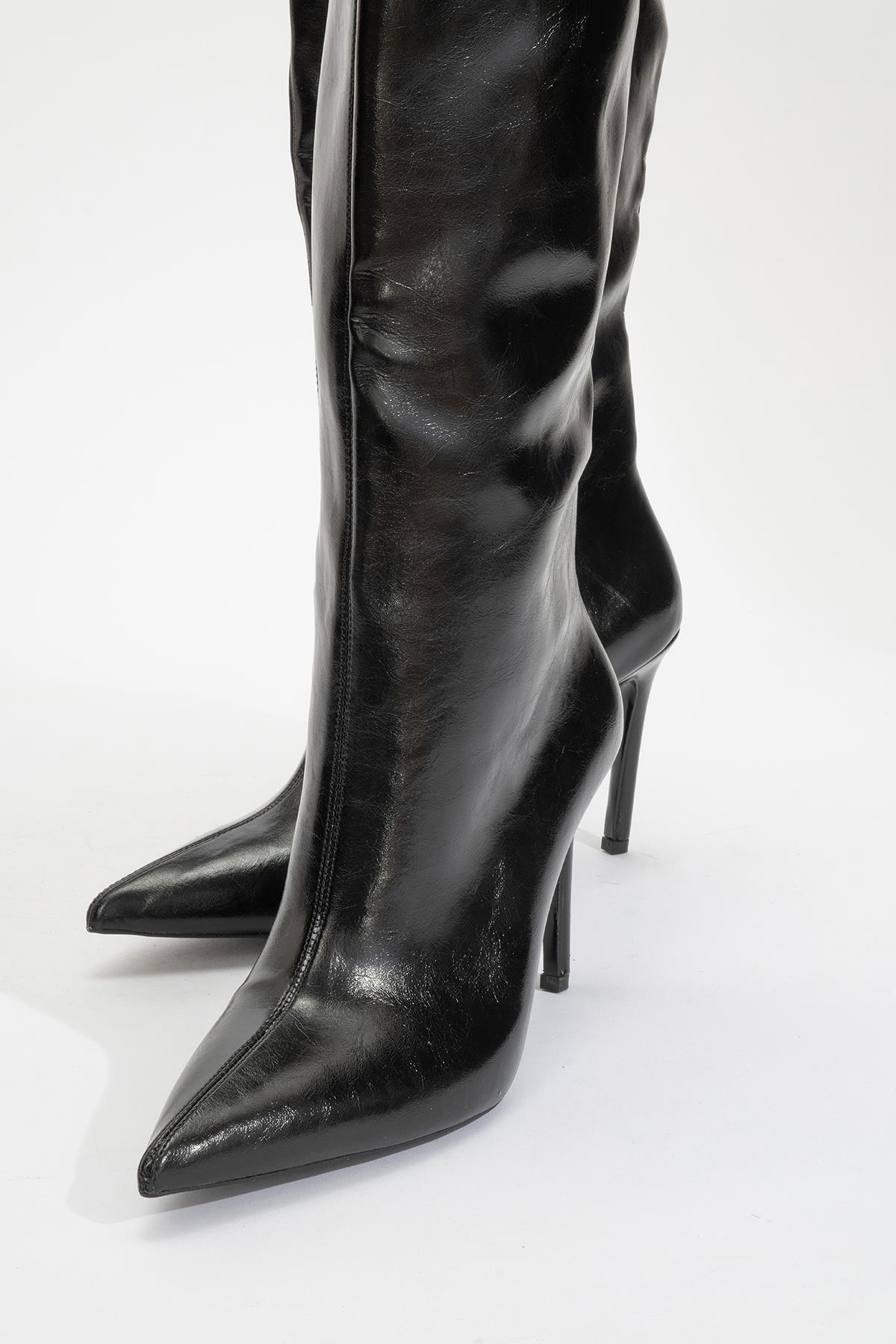 Cleja - Black Slim Heel Over-The-Knee Boot – heel view showing leather, black, SimmiUnique