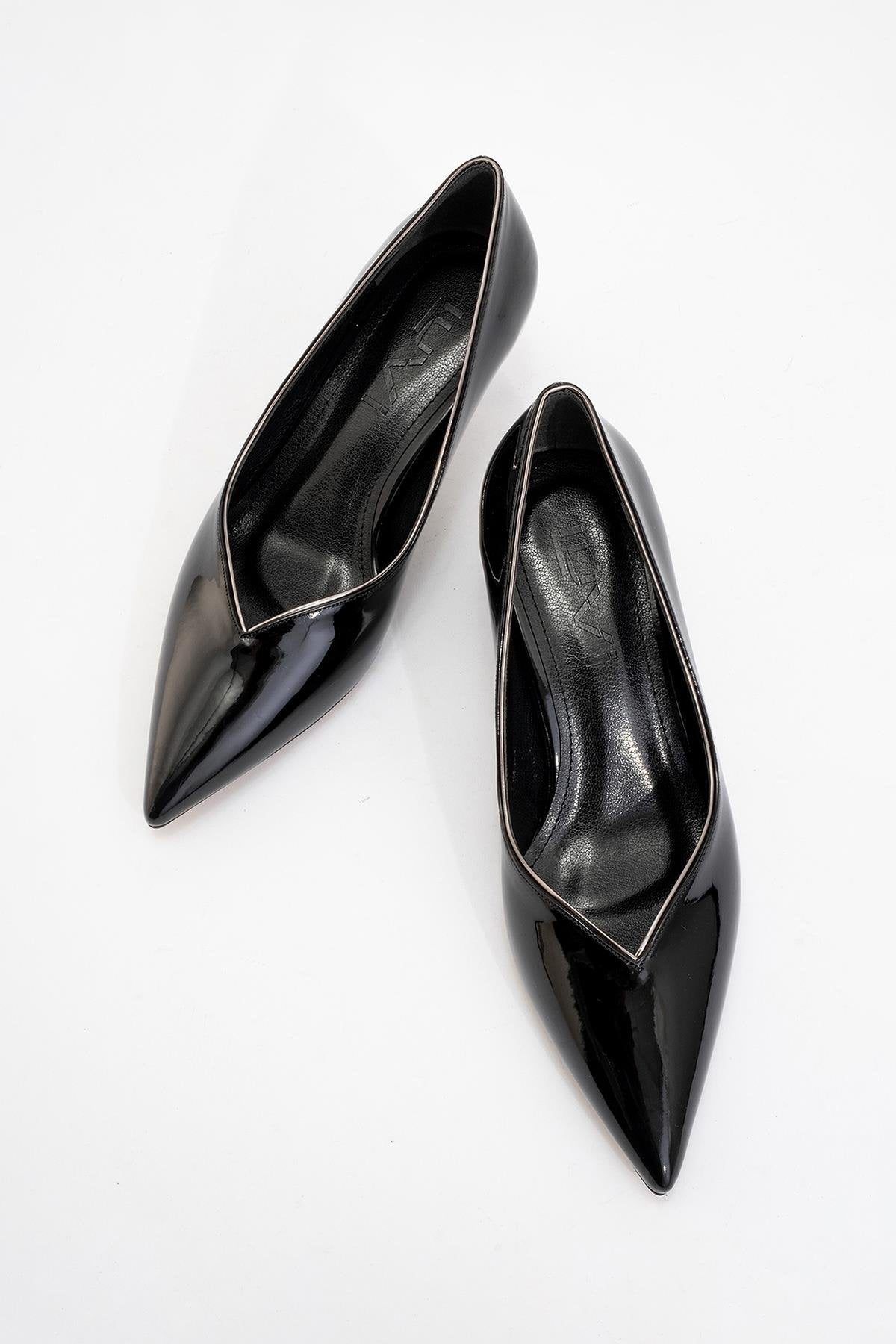 Eupho - Black Patent Platinum Low-Heel Shoe – side view showing leather, metallic, black, SimmiUnique