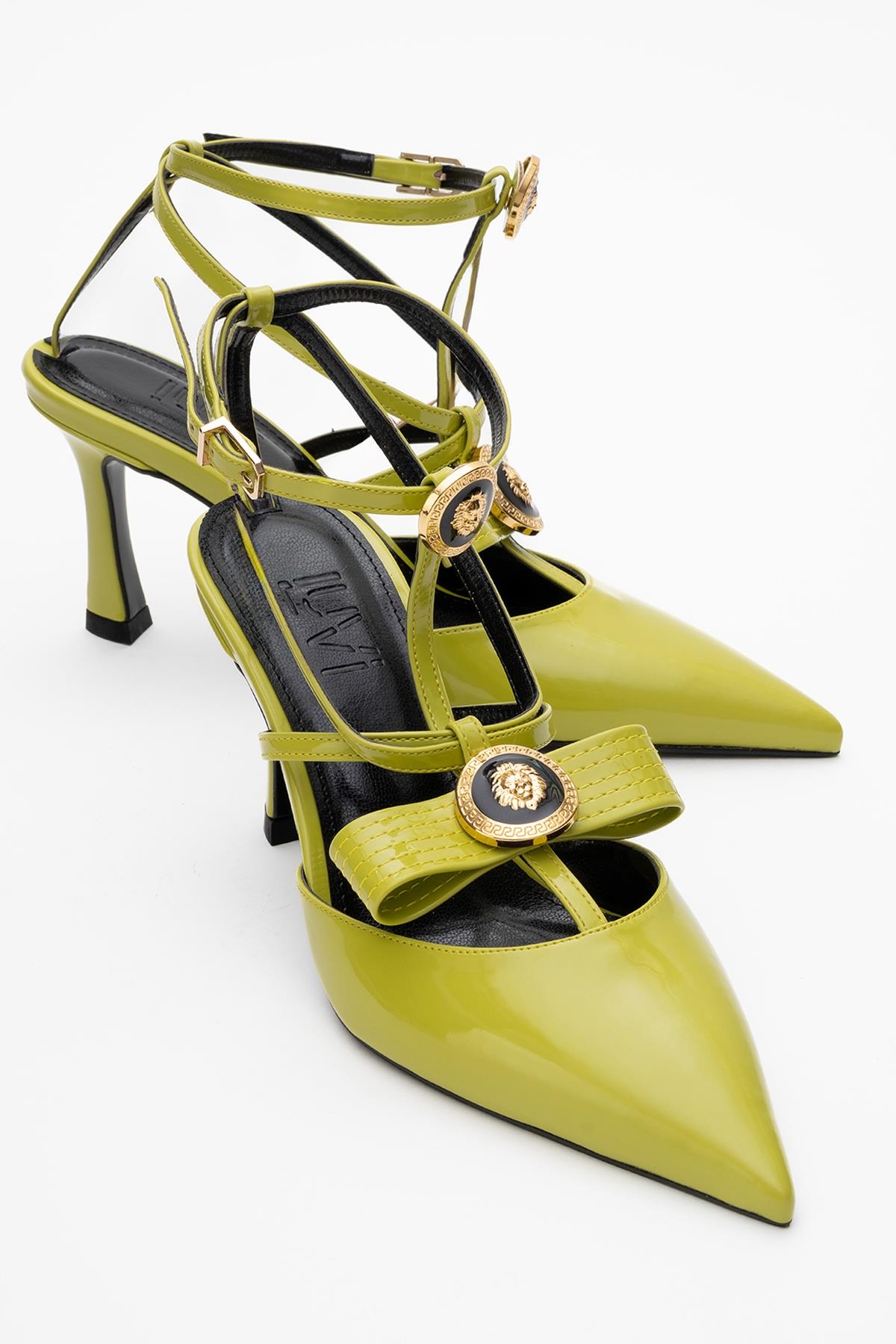 Peal - Green Patent Heeled Shoe – front three-quarter view showing leather, green, SimmiUnique