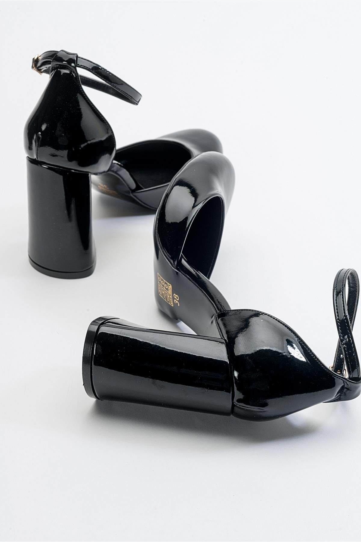 Oslo - Black Heeled Shoe – detail view showing leather, black, SimmiUnique