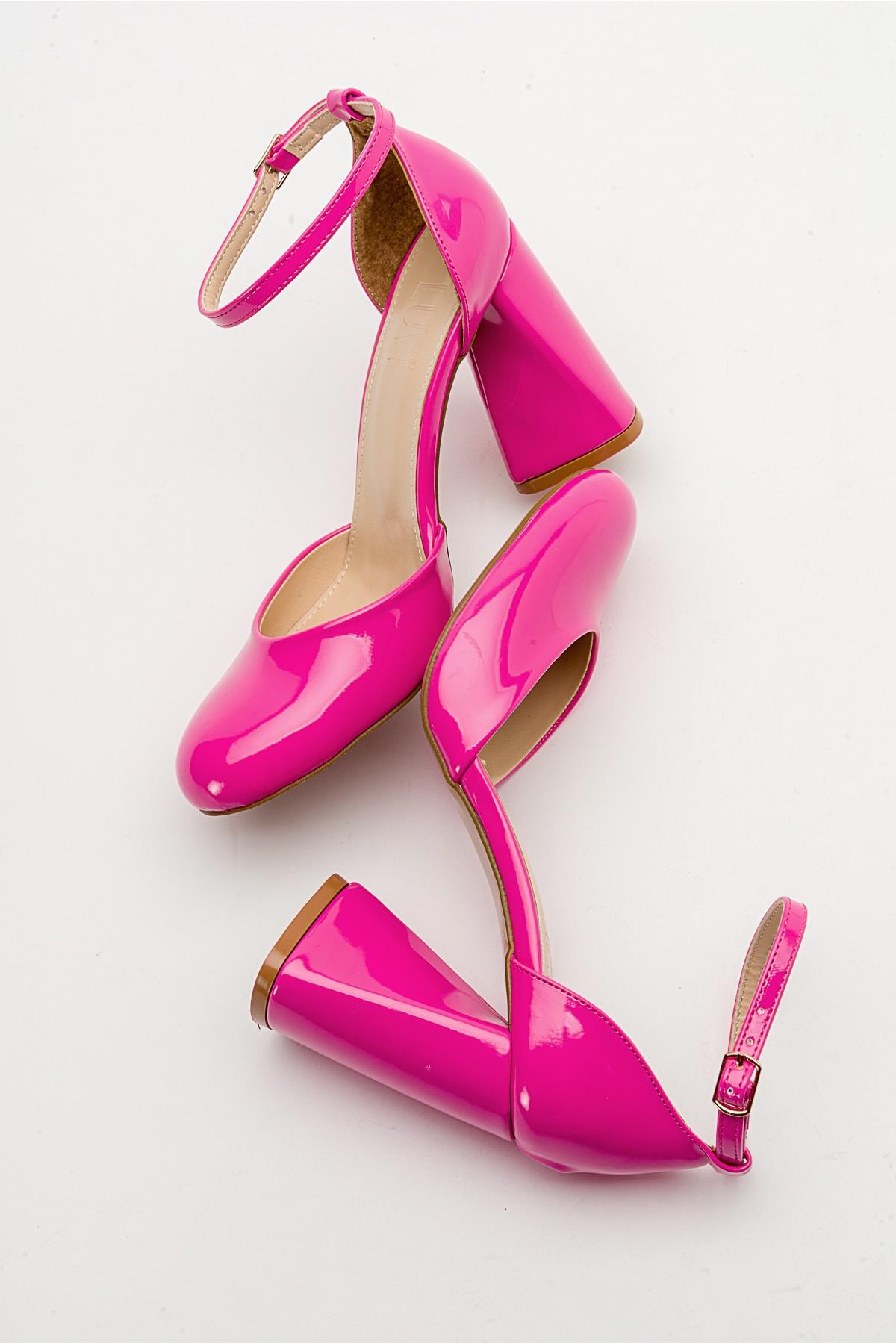 Oslo - Fuchsia Heeled Shoe – detail view showing leather, SimmiUnique