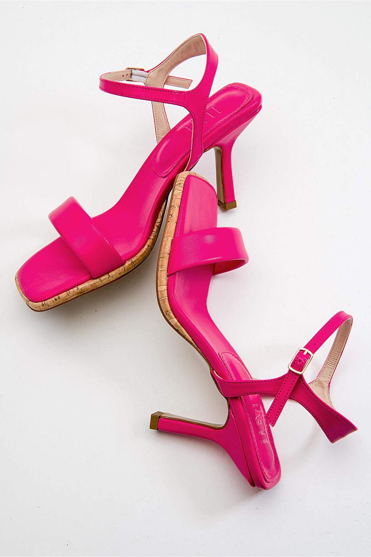 Novel - Fuchsia Heeled Shoe – heel view showing leather, SimmiUnique
