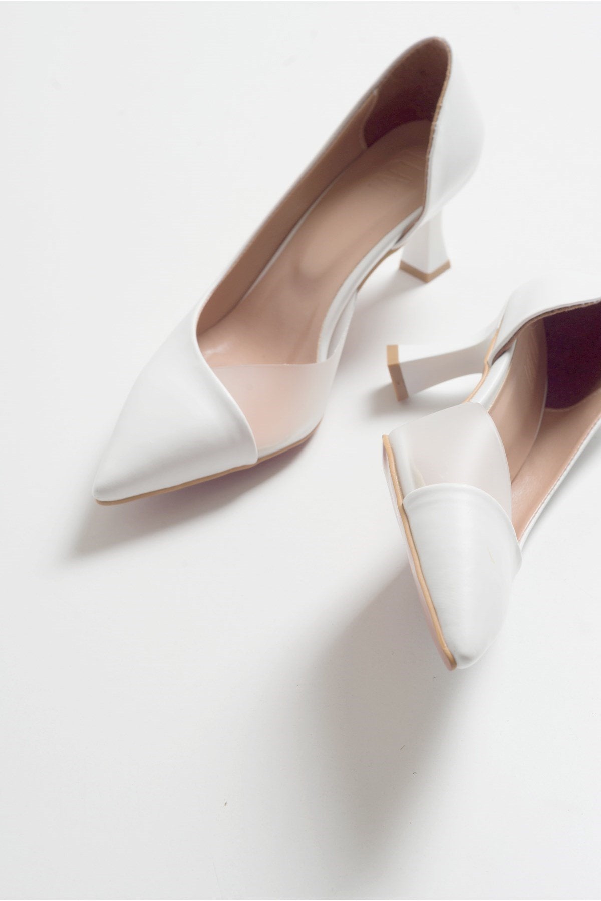 Vera White Pointed Toe Pump – heel view showing leather, white, SimmiUnique