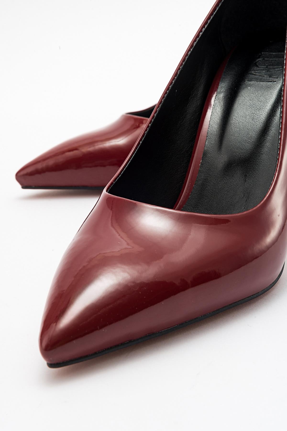 Forest Burgundy Patent Pointed Toe Pump – back view showing leather, SimmiUnique