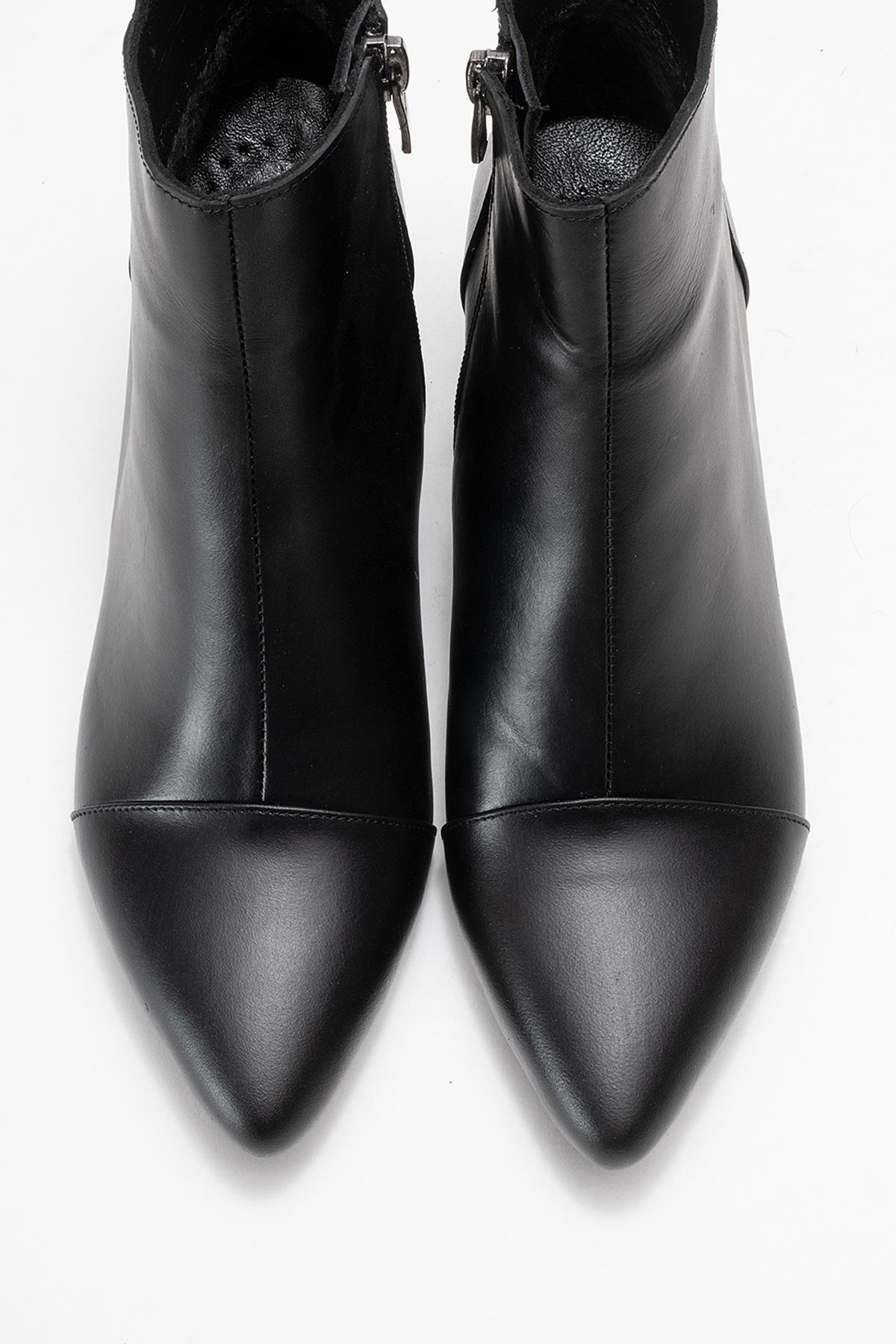 Gael - Black Genuine Leather Block Heel Ankle Boot – side view showing leather, black, SimmiUnique