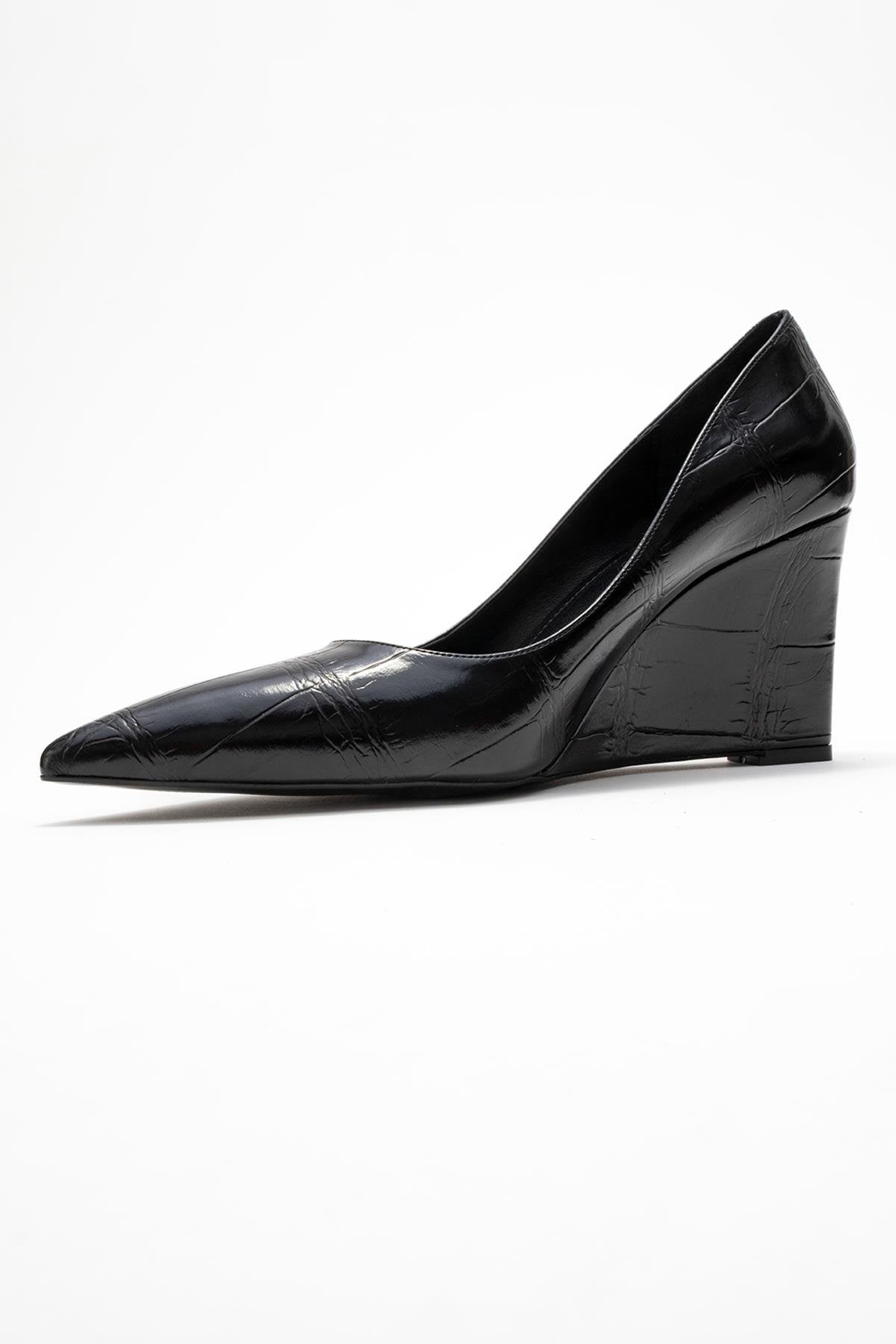 Puera - Black Printed Pointed Toe Wedge Heel Pump – heel view showing leather, black, SimmiUnique