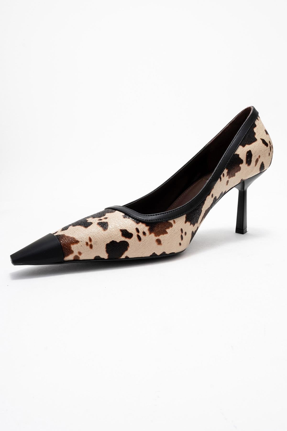Rona - Black Beige Pattern Pointed Toe Pump – heel view showing leather, black, SimmiUnique