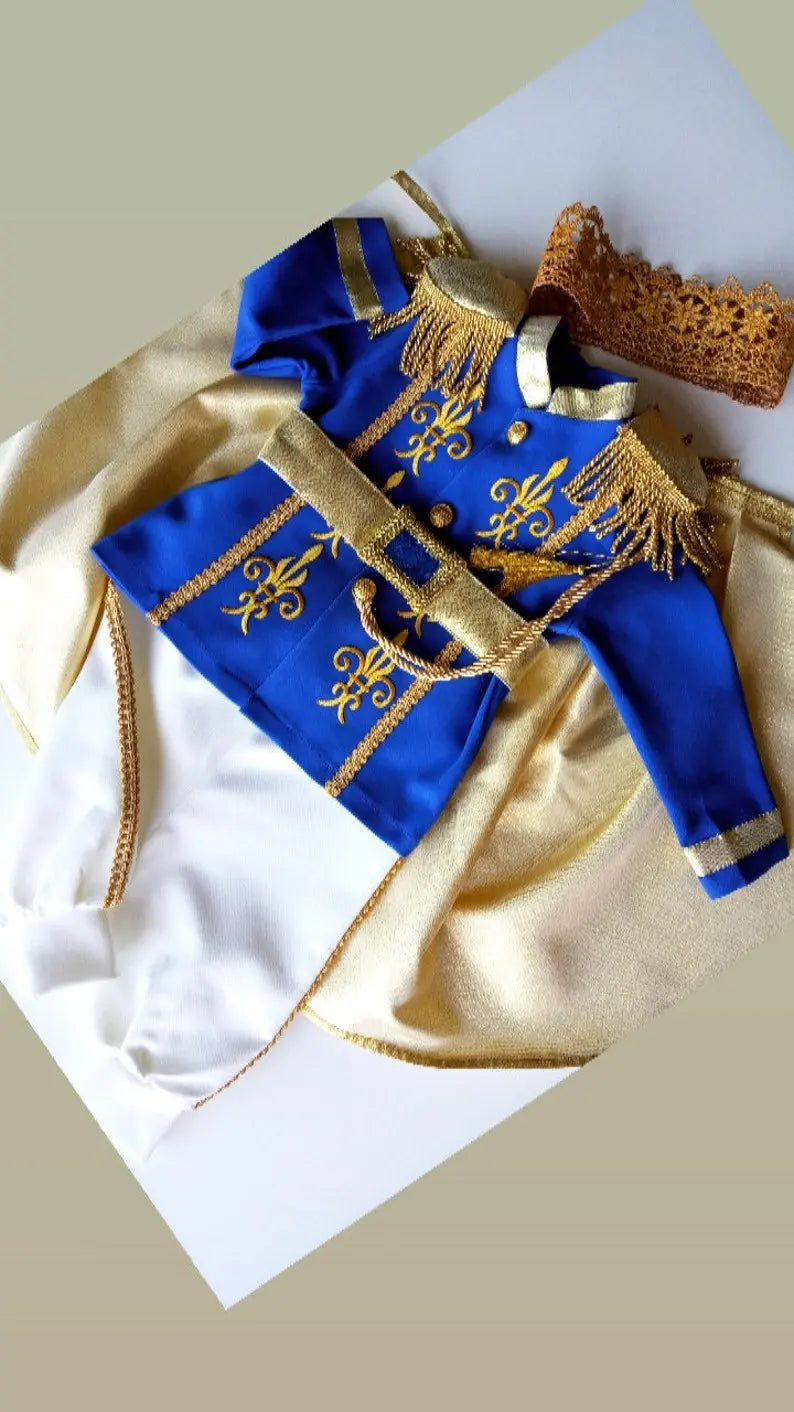 Baby Boy Prince costume birthday – detail shot