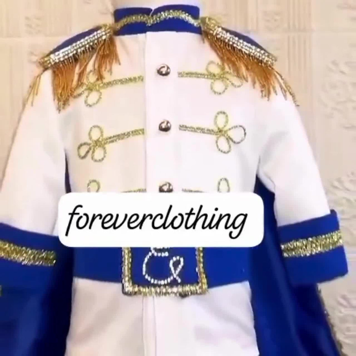 Baby Toddler King Suit (Baby) – detail shot