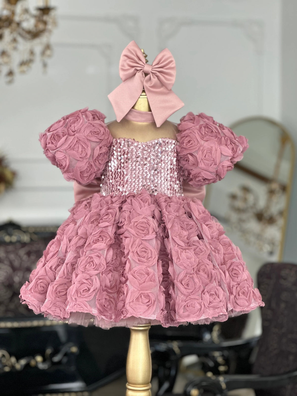 Begonia Powder Dress – close-up
