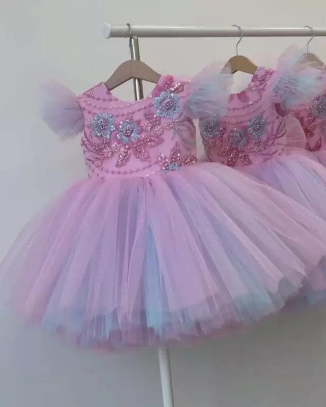 Natalya dress (Pink) – close-up