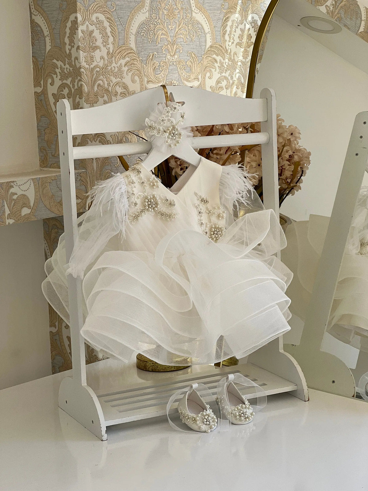 Pearl Baby White Girl Dress – close-up