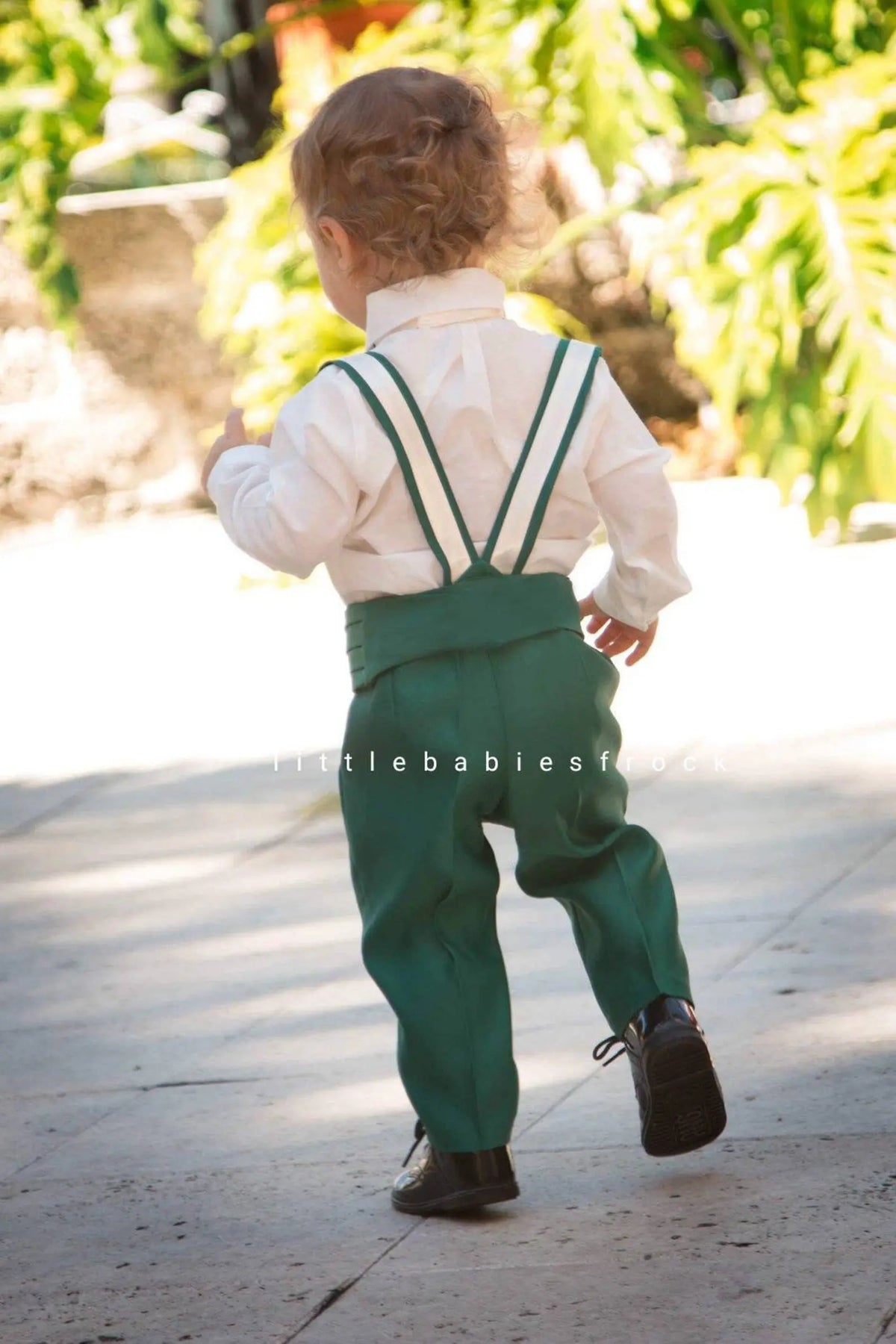 Prince William Tux Emerald – detail shot