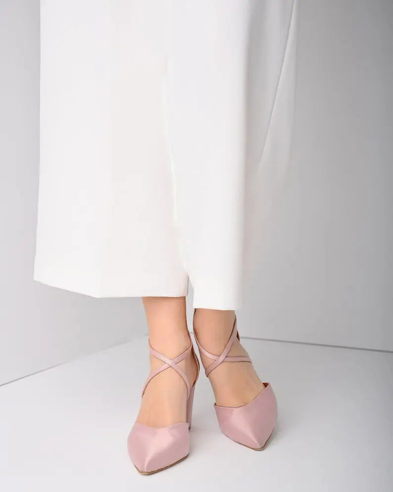 Sale PiNk Wedding Shoes – detail shot