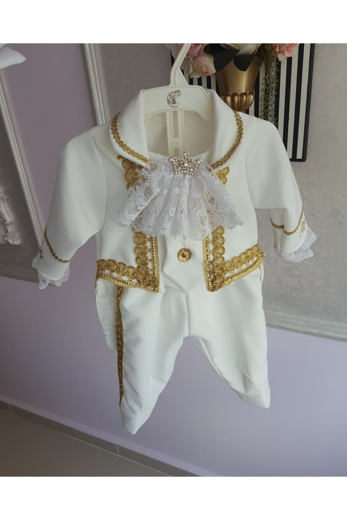 Baby Boy Prince Costume: Elegant 1st Birthday Outfit – detail shot