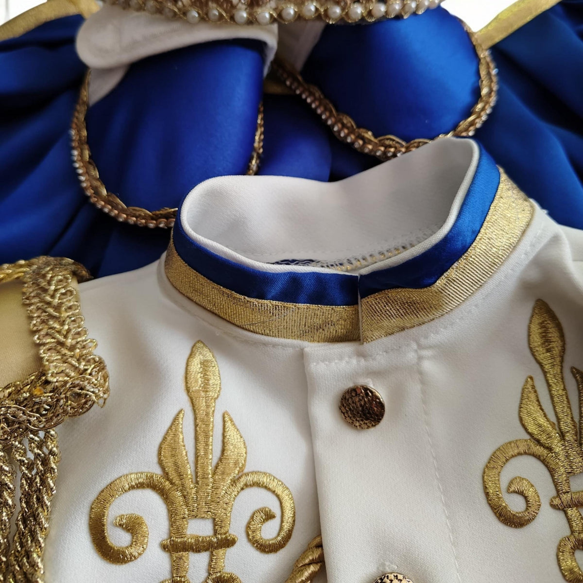 Royal Birthday Outfit Prince – detail shot