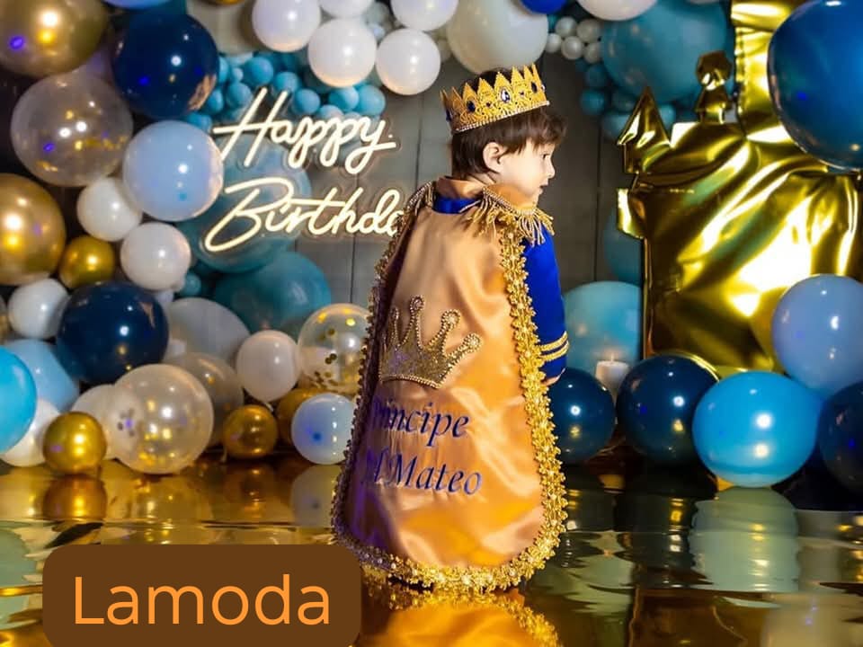 Baby Boy Costume King Skender – close-up