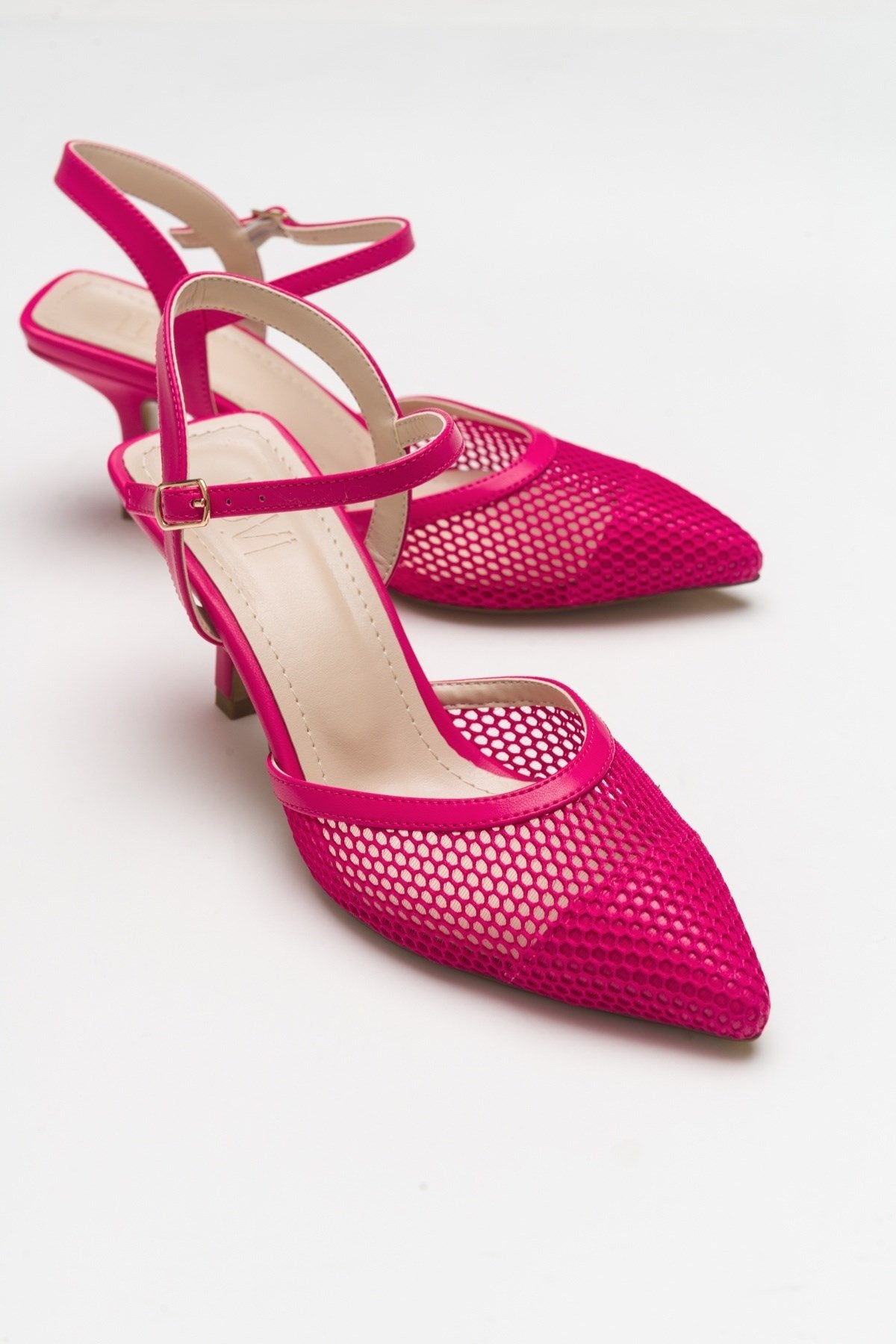 Chic - Fuchsia Heeled Shoe – front three-quarter view showing leather, SimmiUnique
