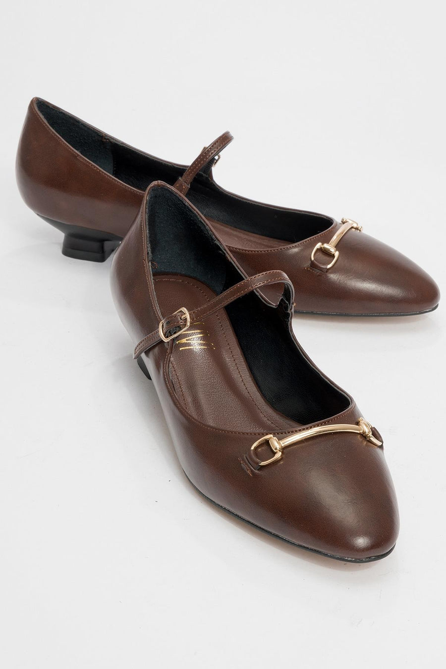 Ojen - Brown Low Heel Shoe