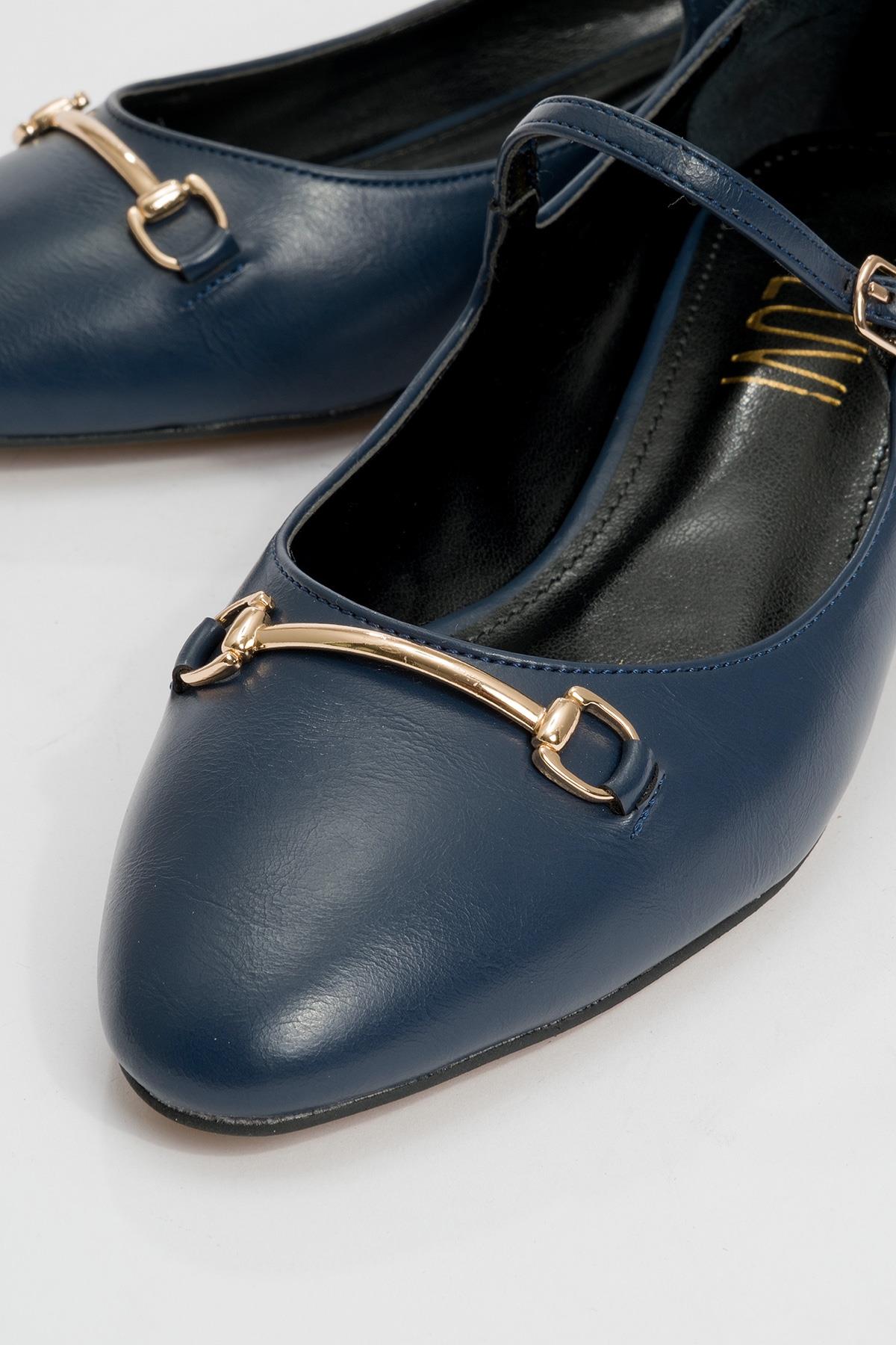 Ojen - Navy Low Heel Shoe – detail view showing leather, SimmiUnique