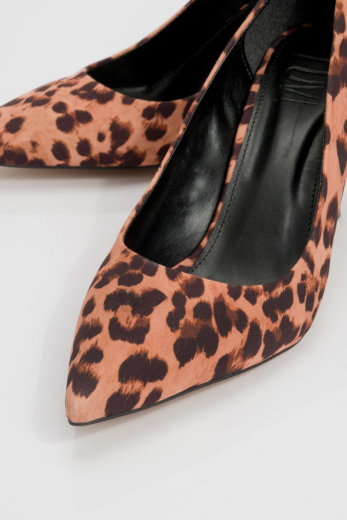 Calse - Black And Yellow Patterned Heeled Shoe – detail view showing leather, black, SimmiUnique