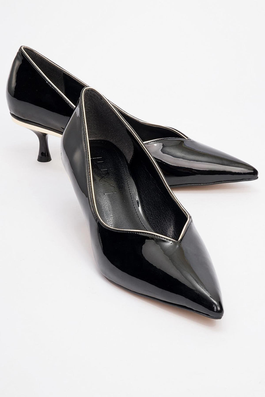 Eupho - Black Patent Low Heel Pump