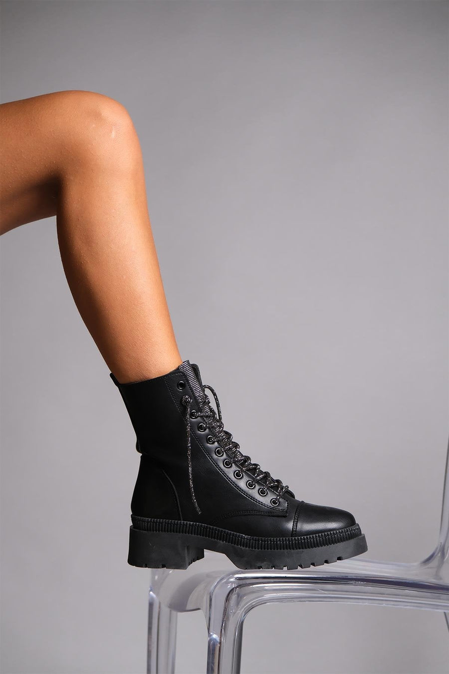 Abet - Black Boot