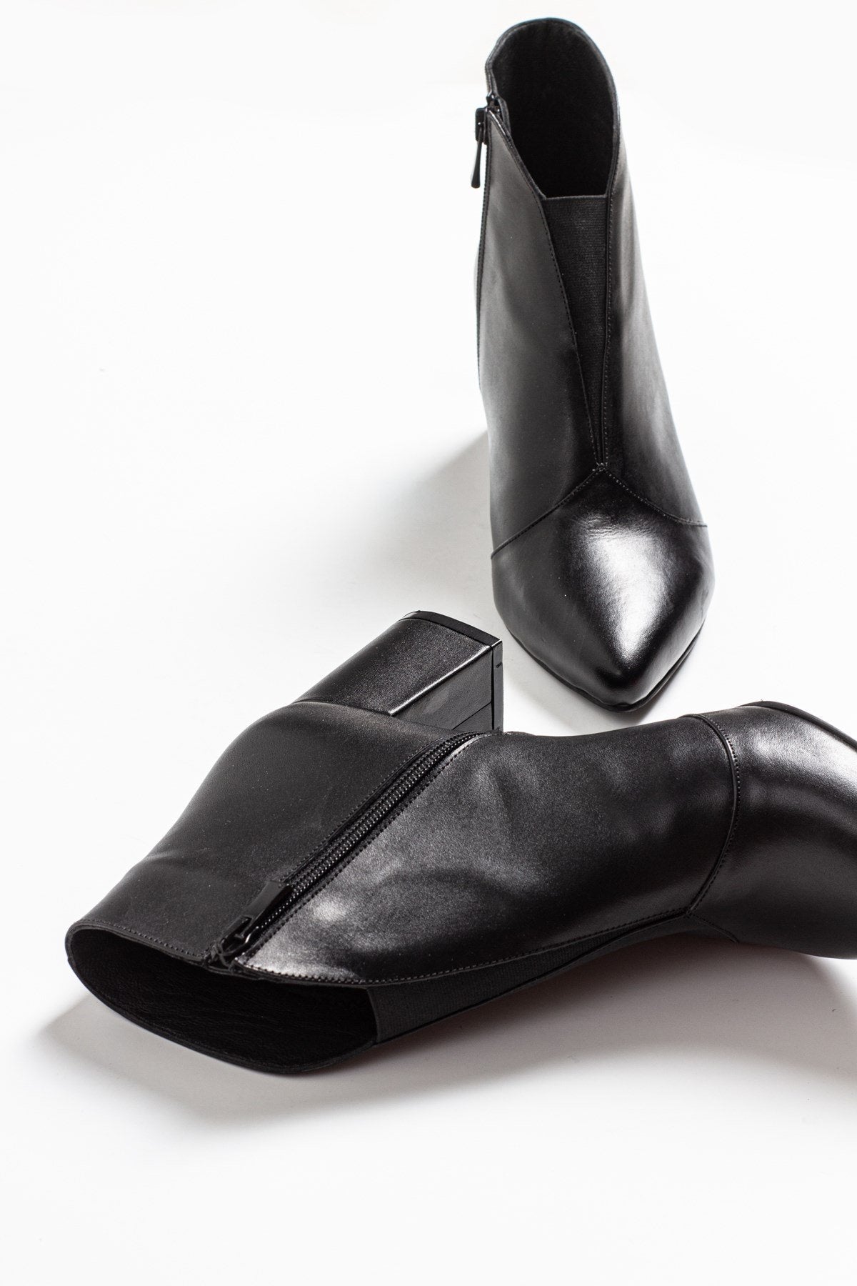 Finda Black Leather Block‑Heel Boot – side view showing leather, black, SimmiUnique