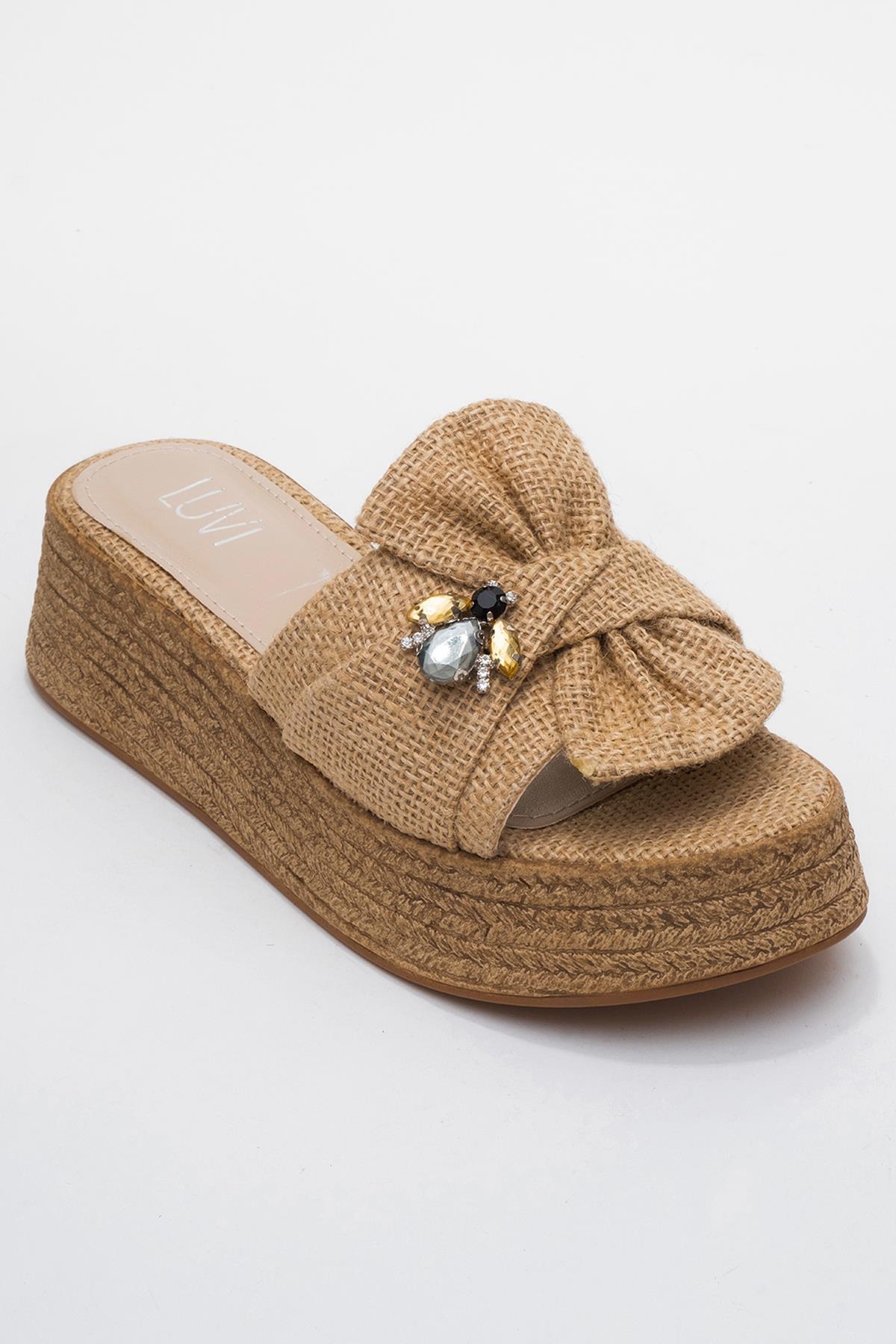 Shara Beige Braided Bow & Bee Buckle Platform Sandal – detail view showing bow, leather, red, SimmiUnique