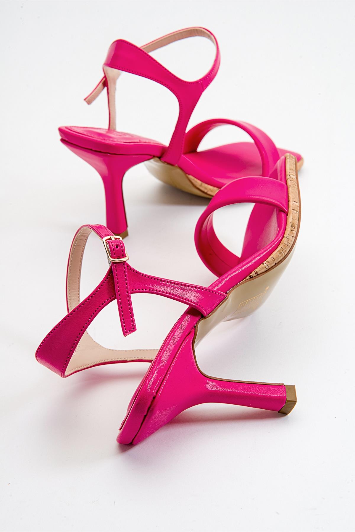 Novel - Fuchsia Heeled Shoe – side view showing leather, SimmiUnique