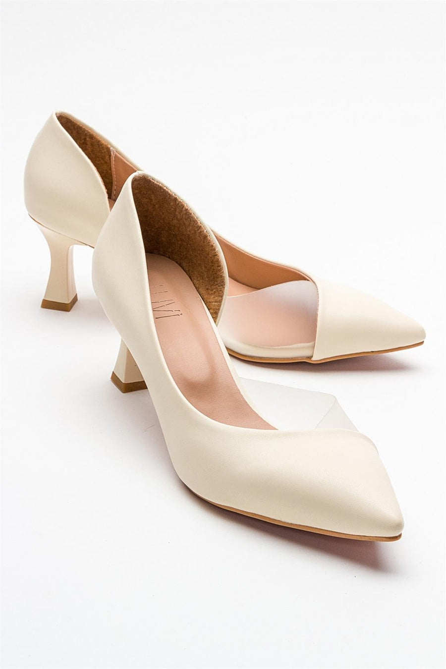 Vera Cream Glitter Pointed Toe Pump