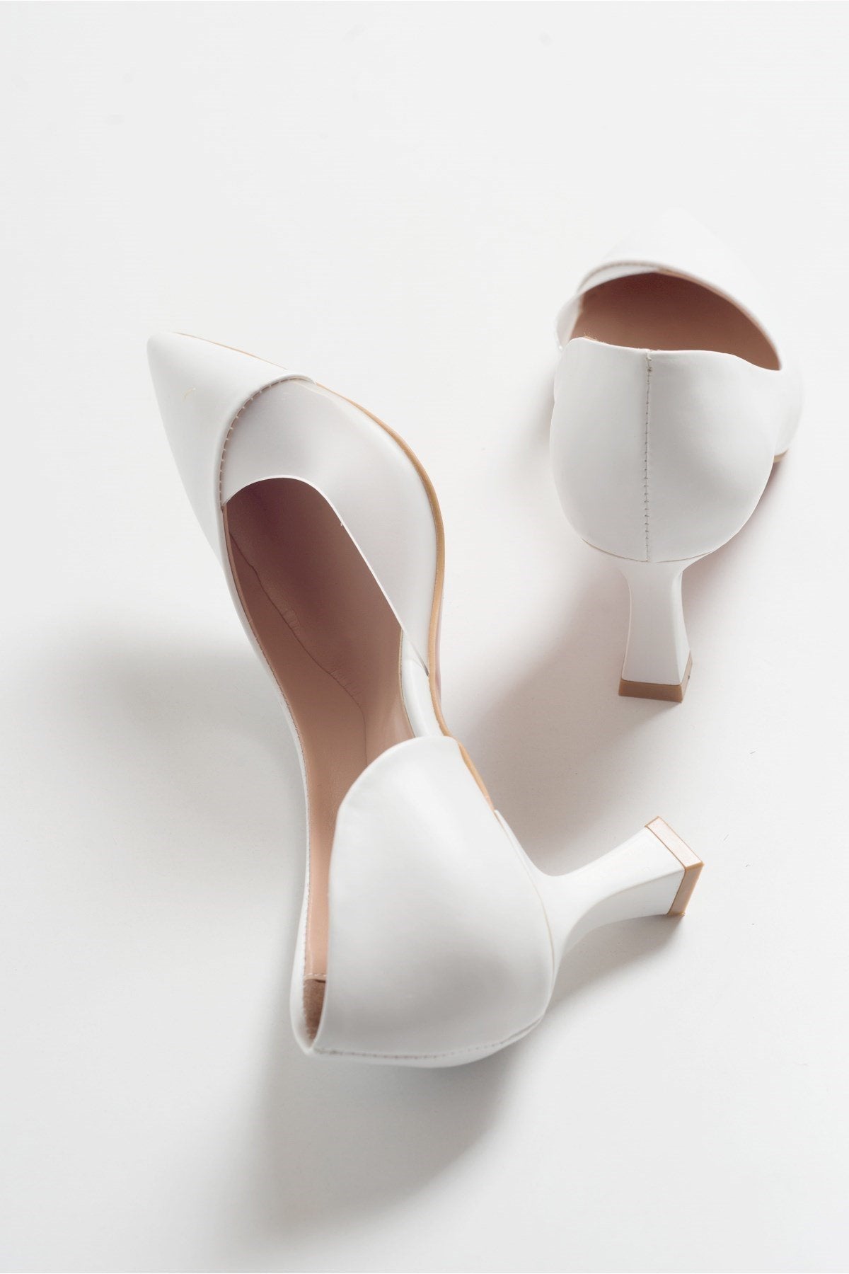 Vera White Pointed Toe Pump – back view showing leather, white, SimmiUnique
