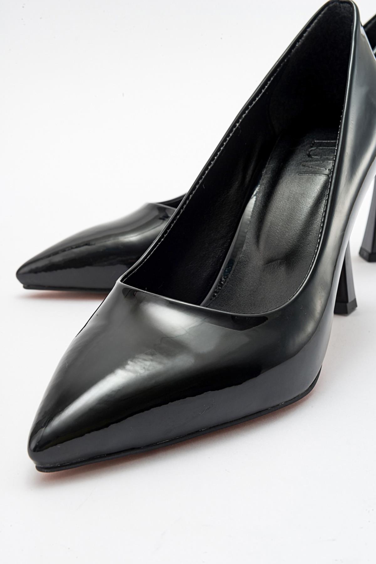 Forest Black Patent Pointed Toe Pump – side view showing leather, black, SimmiUnique