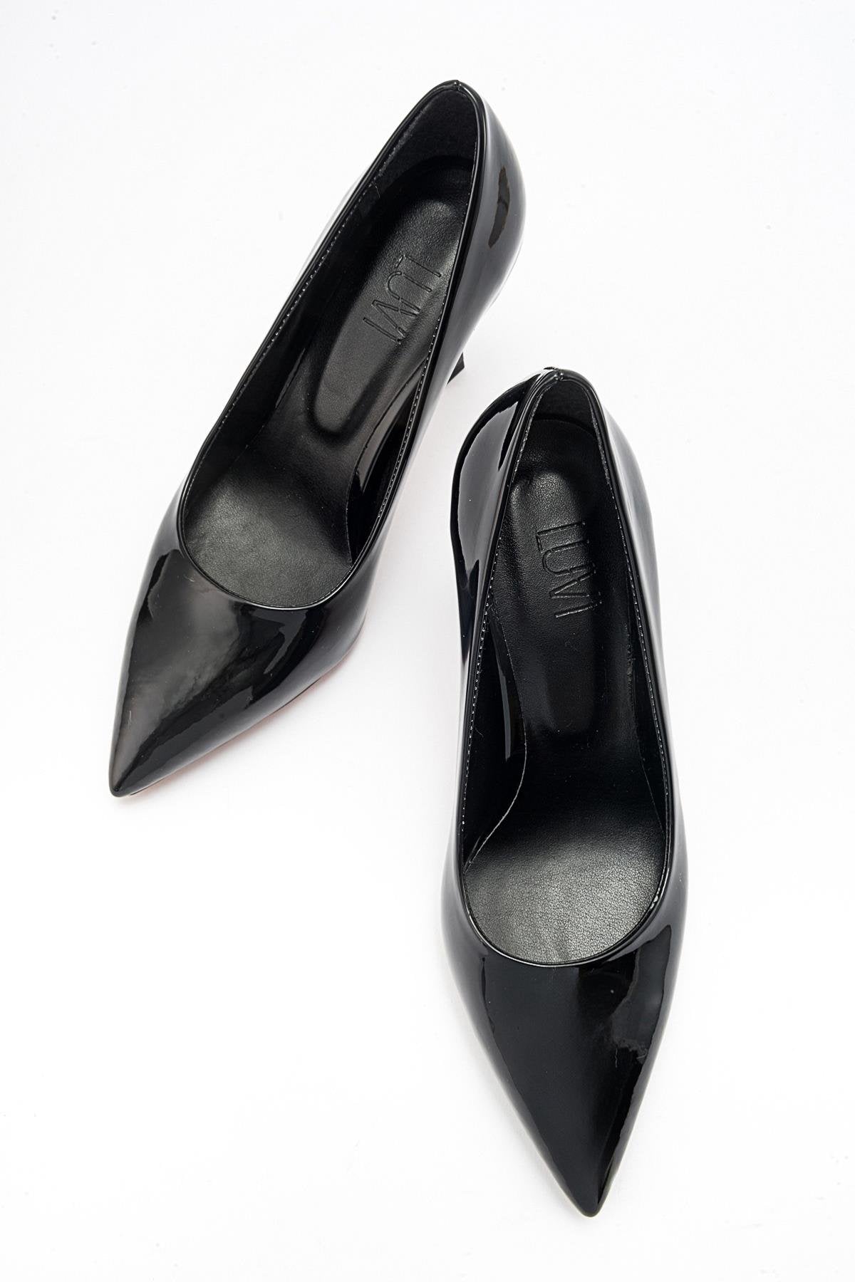 Forest Black Patent Pointed Toe Pump – detail view showing leather, black, SimmiUnique