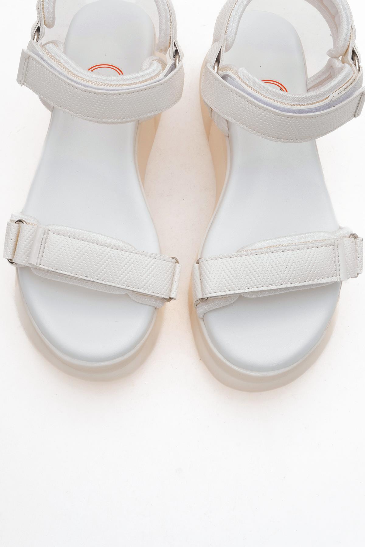 4760 - White Sandal – side view showing leather, white, SimmiUnique