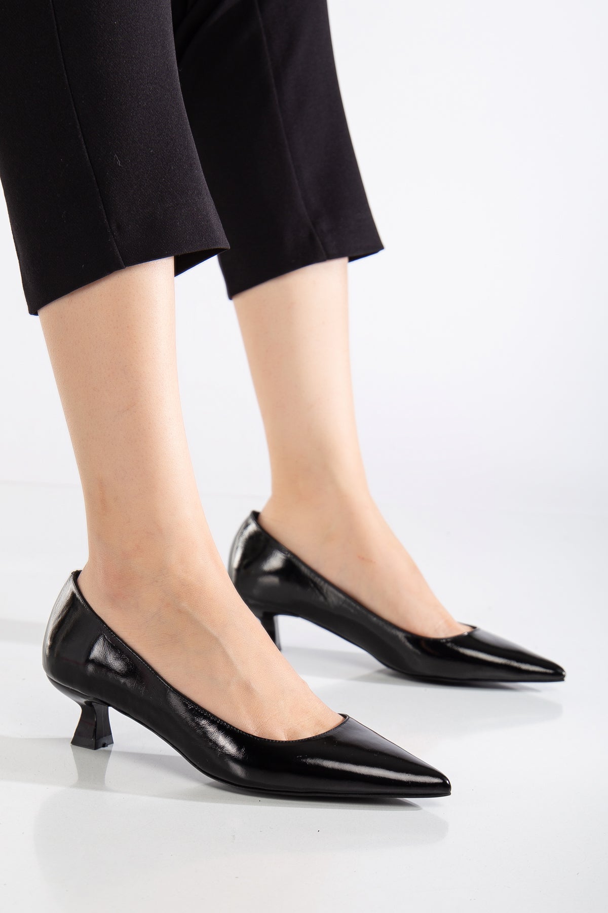 Helly - Black Patent Leather Stiletto Pumps – detail view showing leather, black, red, SimmiUnique