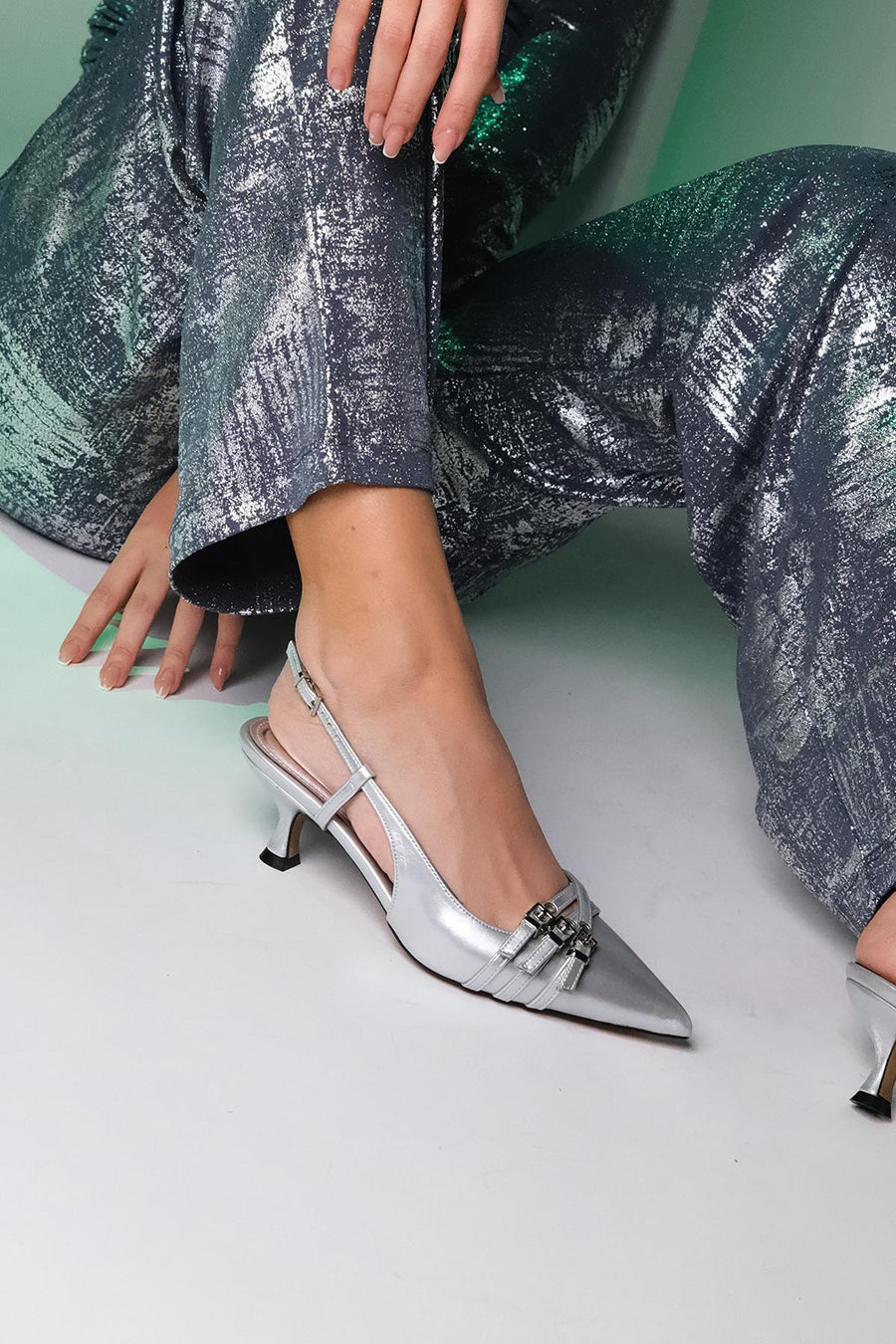 Woss - Silver Leather-Effect Belt Detail Heeled Shoe