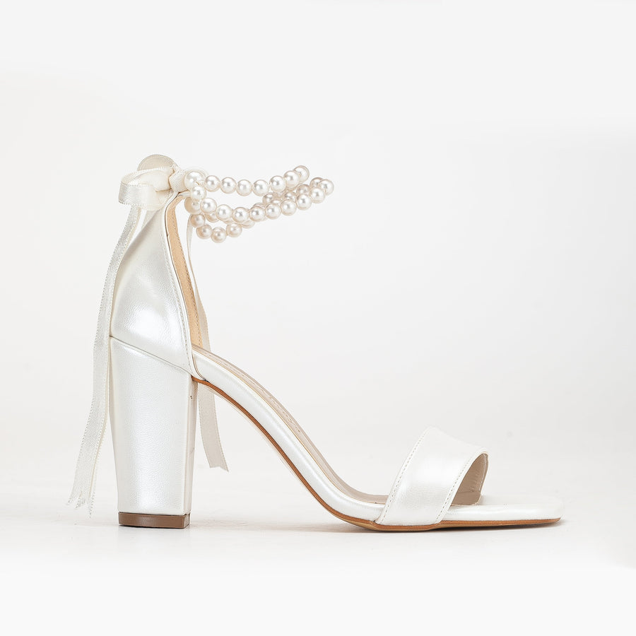Melissa - Ivory Bridal Sandals with Pearls