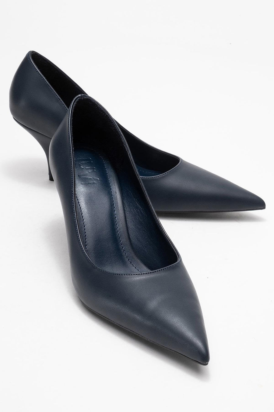 Marcus - Navy Heeled Pump