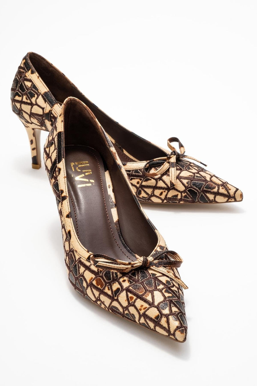 Camden - Beige Patterned Bow-Front Pump