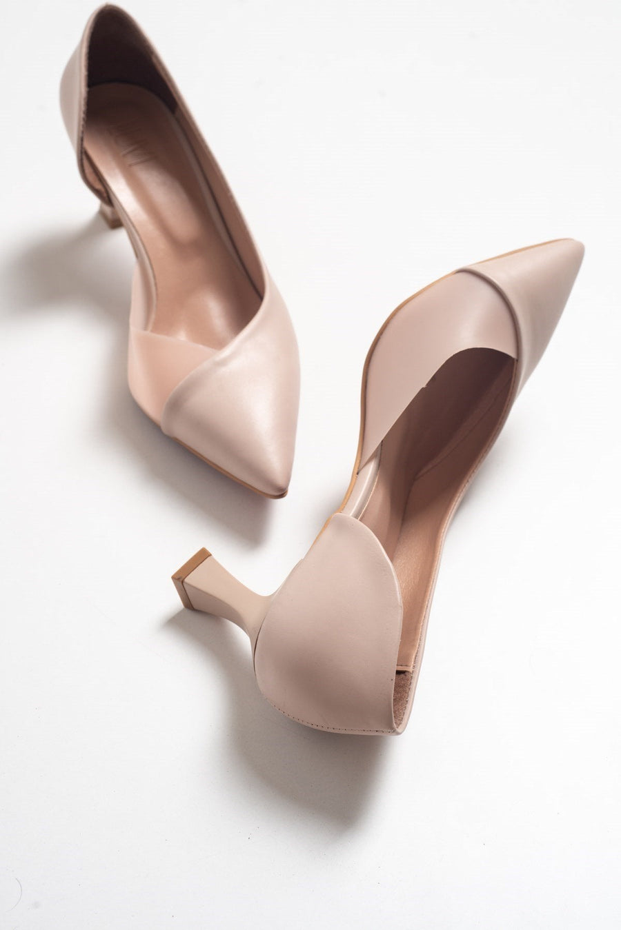Vera Tan Pointed Toe Pump