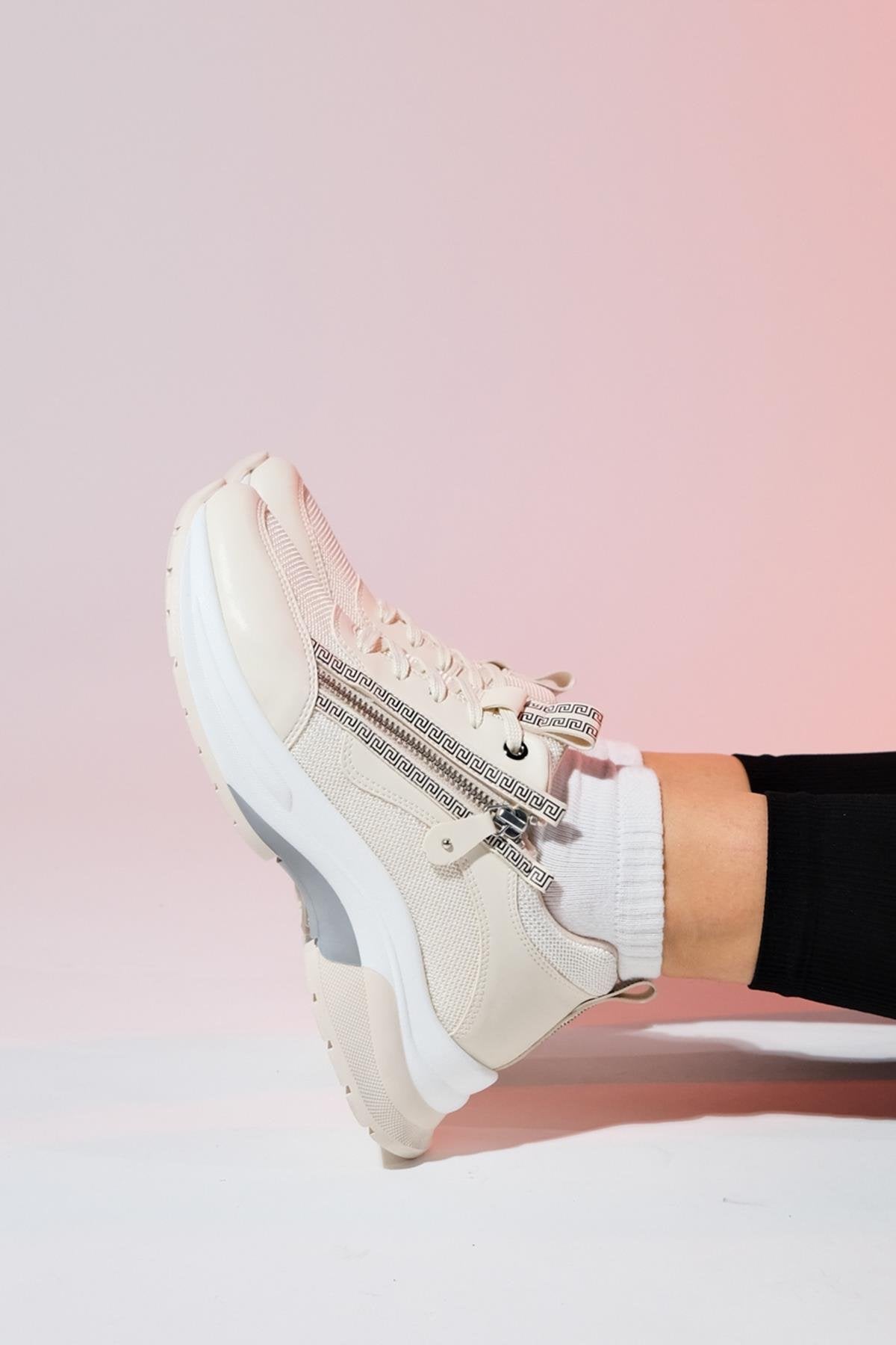 Oude - Ecru Zippered Platform Sneaker – detail view showing leather, red, SimmiUnique
